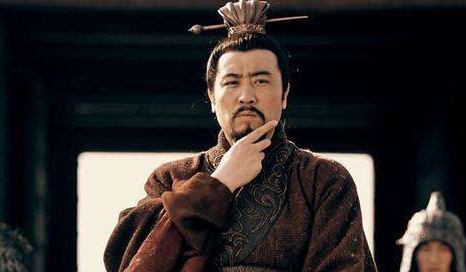 刘璋的实力比刘备还要强许多 为什么最后会输给他呢