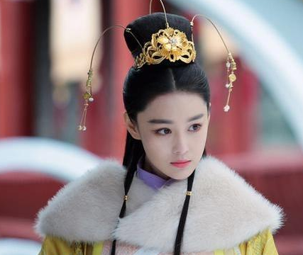 曹操将貂蝉送给关羽之后 貂蝉为什么在第二天就自杀了