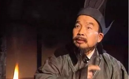 东汉末年这个人一个建议，开启了三国历史！古代和现代人对于他的评价很不同