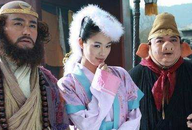 白骨精背后的四个字是什么？居然是观音菩萨刻上去的