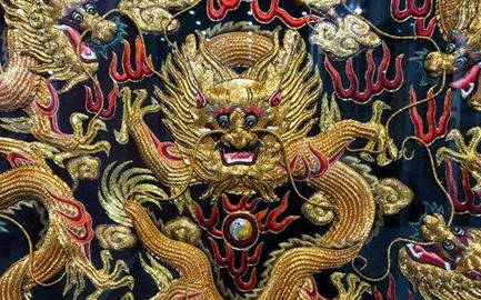 云锦是怎样演变与发展的？最早可追溯到什么时候？