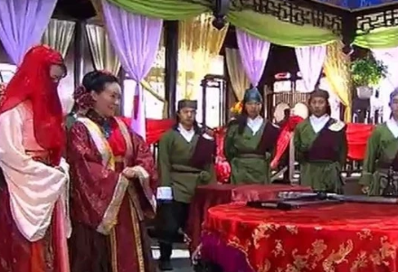 青楼是娱乐场所，为什么会养一群壮汉？