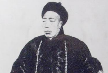 李莲英是如何成为总管太监的？他为什么能在慈禧身边待那么久？