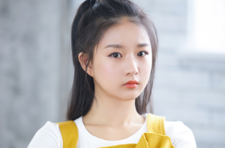 《青春创世纪》中“小黄鸭”是谁演的？人设讨喜