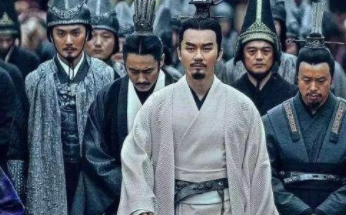 曹操死后司马懿最怕的是谁？司马懿熬到他去世才掌握实权！
