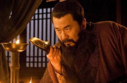 曹操挟天子并不能够令诸侯，那么曹操挟天子到底有何用处？