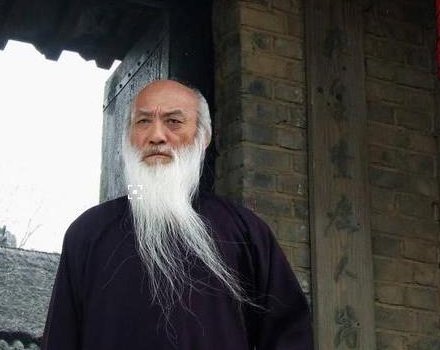 古语有云：人睡三觉,命比纸薄 这种说法有没有道理