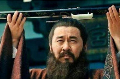 曹操为什么要抢走秦宜禄的老婆？真相是什么