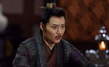 霍献可为了保住自己却用头撞柱子，这是为什么呢？