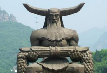 三位头上长角的人，头上长角代表了什么？