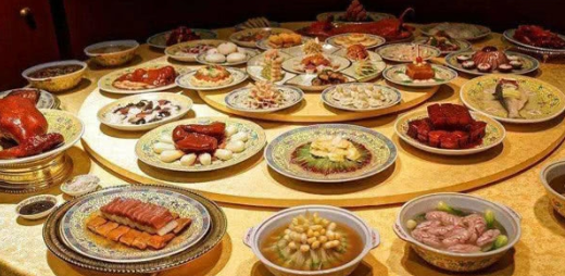古代皇帝一道菜就吃三勺？撤下去后直接倒掉吗