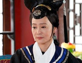 被训政3年的嘉庆帝在乾隆死后是怎么对待他的那些妃嫔的？