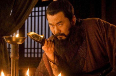 曹操为何要杀许攸呢？真的是曹操的小肚鸡肠吗？