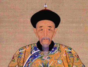 张鹏翮是什么人？他跟索额图是什么关系