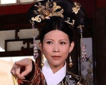 孝敬宪皇后为什么会给百姓发退休金？原因是什么