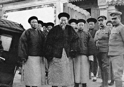 李鸿章与李莲英之间有什么恩怨？两人的恩怨是怎么化解的？