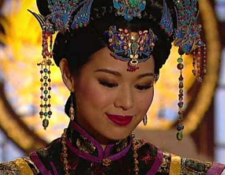 孝穆成皇后没当一天皇后却享受皇后尊荣，死后还给葬三次