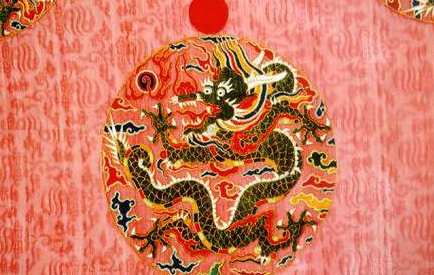 云锦的地位价值：南京工艺“三宝”之首，是公认的“东方瑰宝”