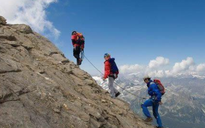 “上山背石头”语底是什么？关于爬山、登山的歇后语介绍