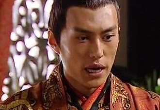 汉武帝刘彻是如何收回太后手中的权利，稳住局面的？