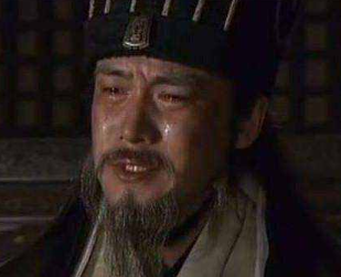 同样是蜀汉名将，诸葛亮对赵云和张苞的死为什么态度不同？