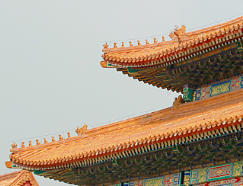紫禁城建筑群的殿脊和屋脊上的瑞兽装饰品，分别有什么寓意？