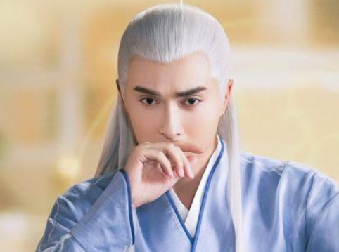 《三生三世枕上书》东华在剧中是个怎样的人设？