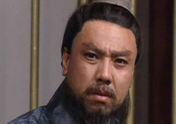 曹操和刘备一生中犯的同样的错，分别用错了一人