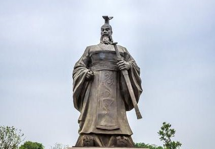 刘邦统一天下用了七年，曹操征战34年却只三分天下