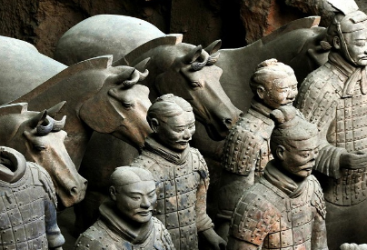 经历两千年风雨的秦始皇陵，内部到底是完好无损还是一无所有？