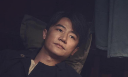 《瞄准》中苏文谦为何不继续做狙击手了呢？