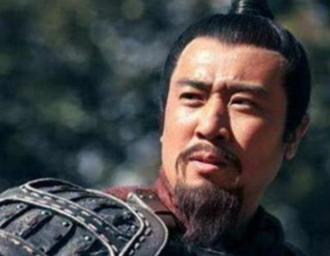 刘备在徐州叛乱，曹操听说之后为什么会害怕?