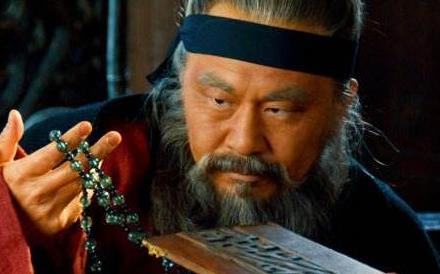 曹操送荀彧一个空碗，他为什么就自尽了？