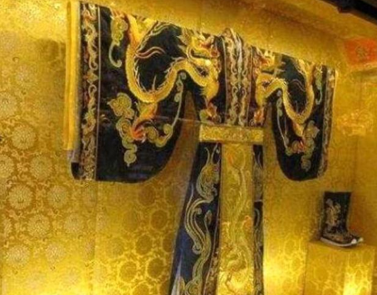 古代皇帝身上的龙袍为什么不会洗 龙袍又不是每天都穿