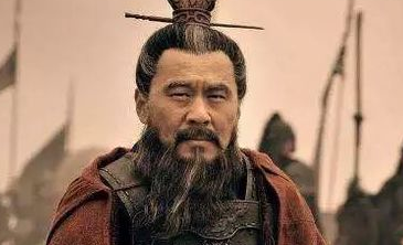 曹操手下最勇猛的武将之一，“独眼”将军夏侯惇