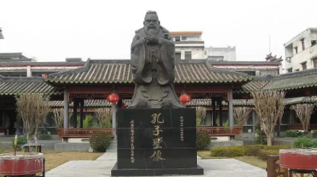 齐景公曾要送孔子一块地，孔子如何回复的？