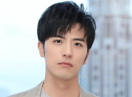 《国子监来了个女弟子》主演是谁？锁了