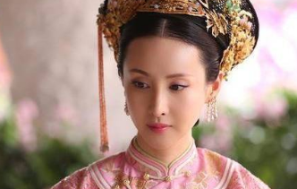 康熙四妃之首是什么人？统领后宫六年，却在宫中孤独终老