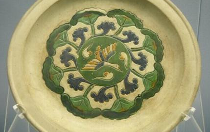 唐朝时期的唐三彩釉里如何区别？就在于一个“极”字