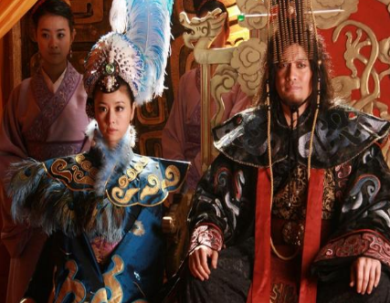 周平王只是迁了一下都 周天子为什么就开始被各诸侯吊打