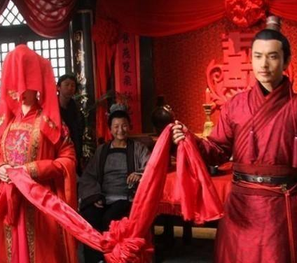 古代女子为什么年纪轻轻的就嫁人了 为了增加人口