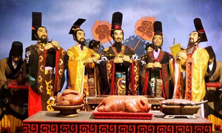 哪一场战役是齐桓公称霸之战？历史上对齐桓公的评价是什么？