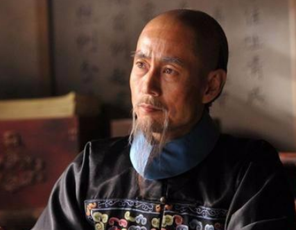 于成龙是什么结局?出殡路上数万南京人送行