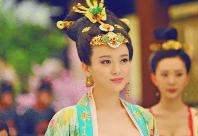 邛成太后：一生无子也不得宠，却享尽了49年的尊荣