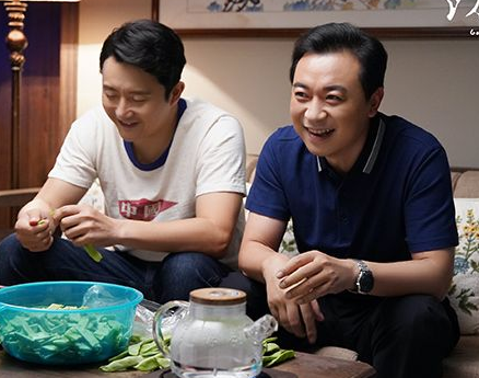 《以家人之名》李海潮的身份是什么 饰演李海潮的人是谁