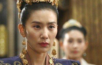 元仁宗都经历了什么事情？太后跋扈，权臣当道，致使一辈子都未能走出傀儡的阴影！