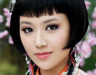 生活在军营中的花木兰为什么没人发现她是女性？她是什么结局