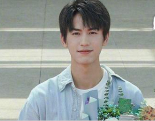 《我和我的时光少年》主演是谁？女一曾主演《唐探》