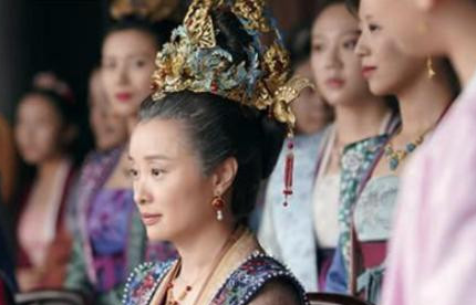 章献明肃皇后刘娥，在历史上的评价通常有哪三种说法？