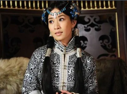 弘吉剌·察必：元世祖的皇后，也是忽必烈不可或缺的左右手